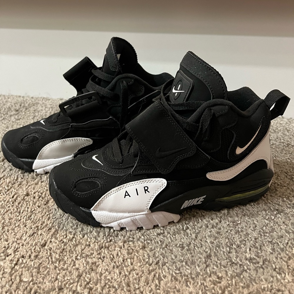 Nike air speed turf sneakers